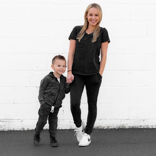 MAMA V-NECK- Midnight Snow Wash