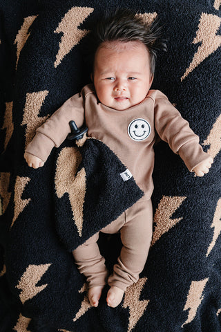 Lightning Bolt Fuzzy Blanket | Mocha