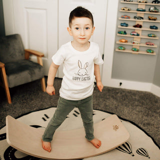 graphic tee | happy easter