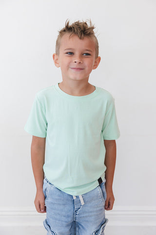 (SOLID, ribbed) Lion Around - Everyday Tee