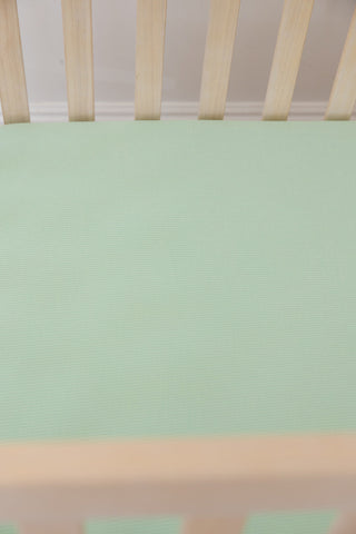 (SOLID, ribbed) Lion Around - Crib Sheet