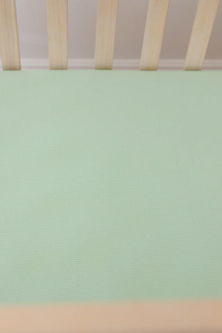 (SOLID, ribbed) Lion Around - Crib Sheet