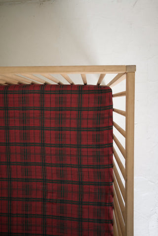 Muslin Crib Sheet | Christmas Plaid