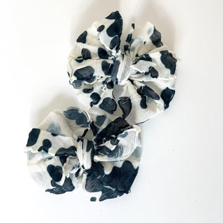 Ruffle Clip | Cow