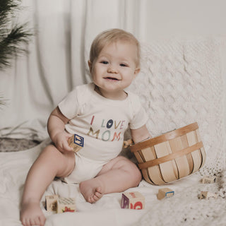graphic bodysuit | love mom