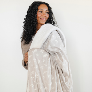 MINKY/LUSH THROW BLANKETS