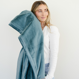LUSH XL BLANKETS