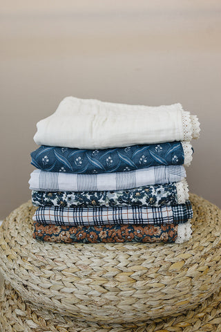 Cream Lace Muslin Quilt