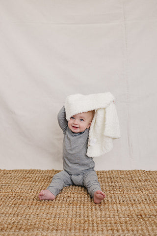 Cream Ribbed Plush Blanket