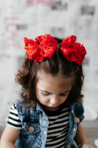 Ruffle Clip | Bright Red