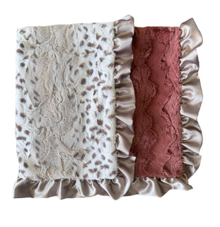 Sienna Snowcat | Luxe Cuddle Blanket
